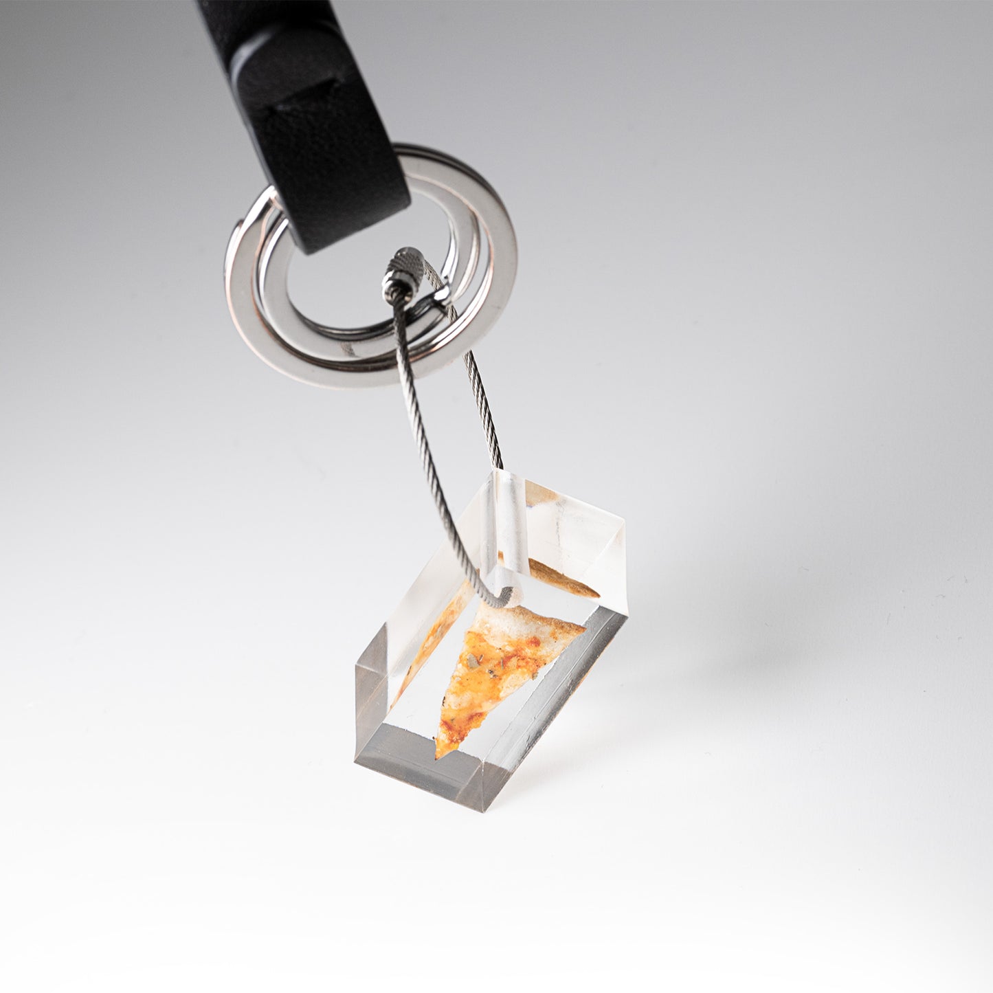 THE SMALL KEYCHAIN